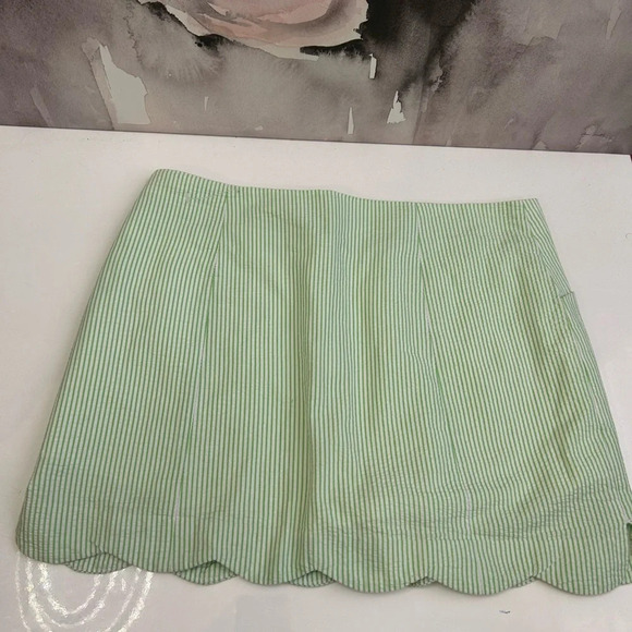 Lily Pulitzer Scalloped Seersucker Skort - Picture 3 of 7